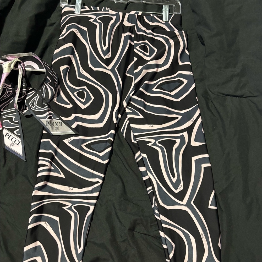 Emilio Pucci Black & White Abstract Print Leggings